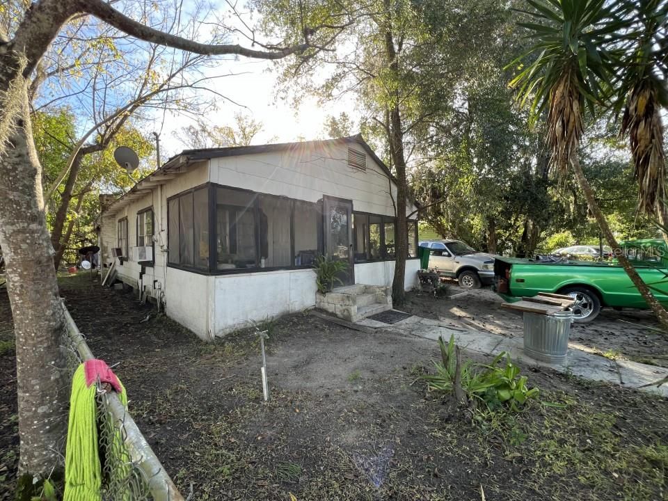 Recently Sold: $55,990 (3 beds, 1 baths, 1056 Square Feet)