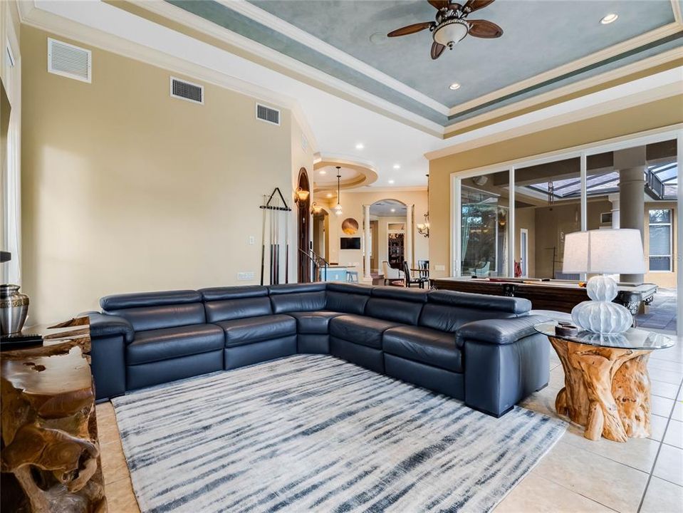 Recently Sold: $2,400,000 (4 beds, 5 baths, 10907 Square Feet)