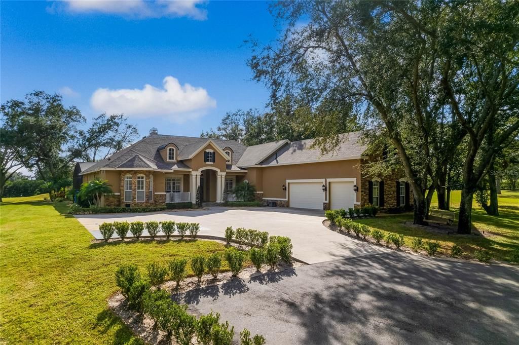 Recently Sold: $2,400,000 (4 beds, 5 baths, 10907 Square Feet)