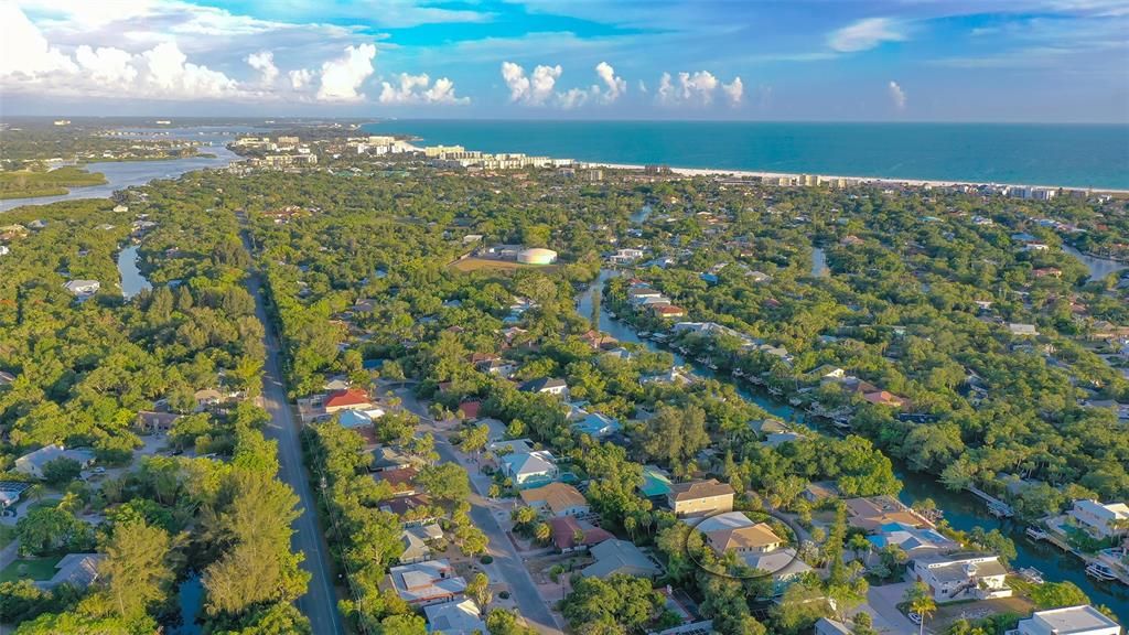 Active With Contract: $2,099,000 (4 beds, 4 baths, 3744 Square Feet)