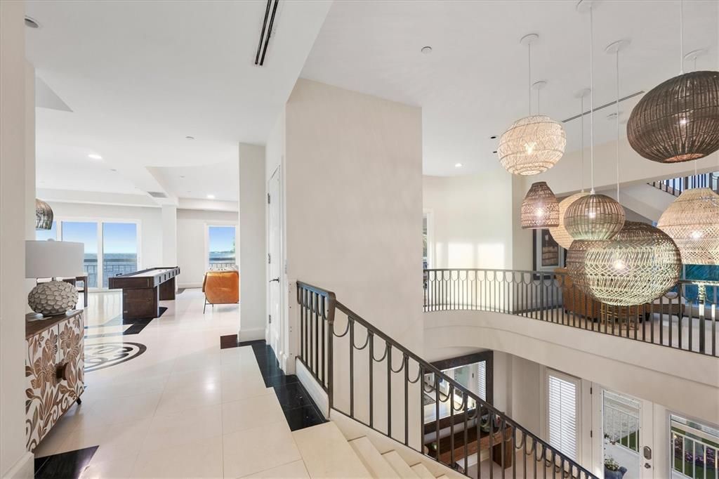 For Sale: $5,995,000 (4 beds, 6 baths, 7509 Square Feet)