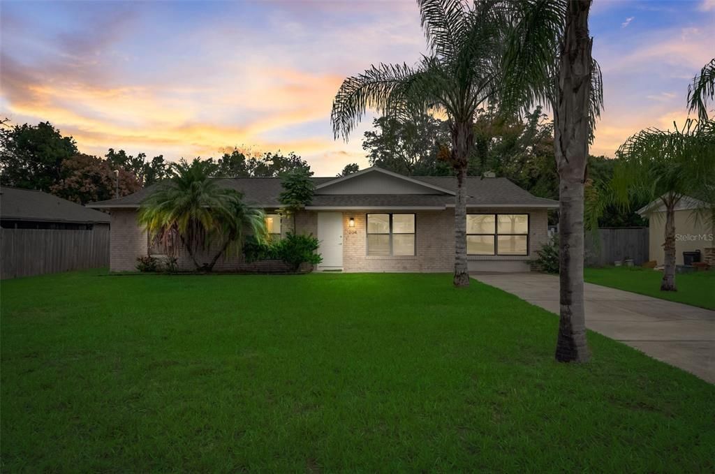 Recently Sold: $310,000 (3 beds, 2 baths, 1404 Square Feet)