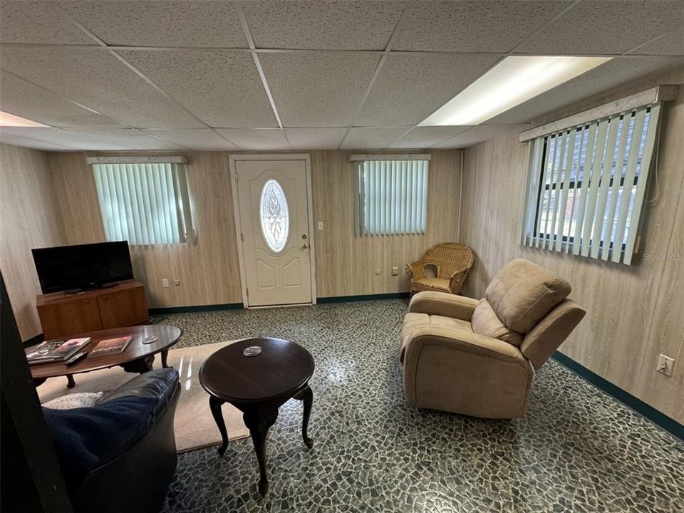 For Sale: $190,000 (2 beds, 2 baths, 1357 Square Feet)