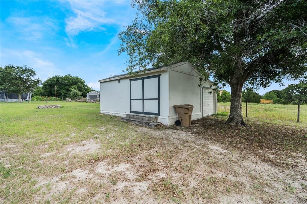 For Sale: $999,000 (4 beds, 3 baths, 3500 Square Feet)