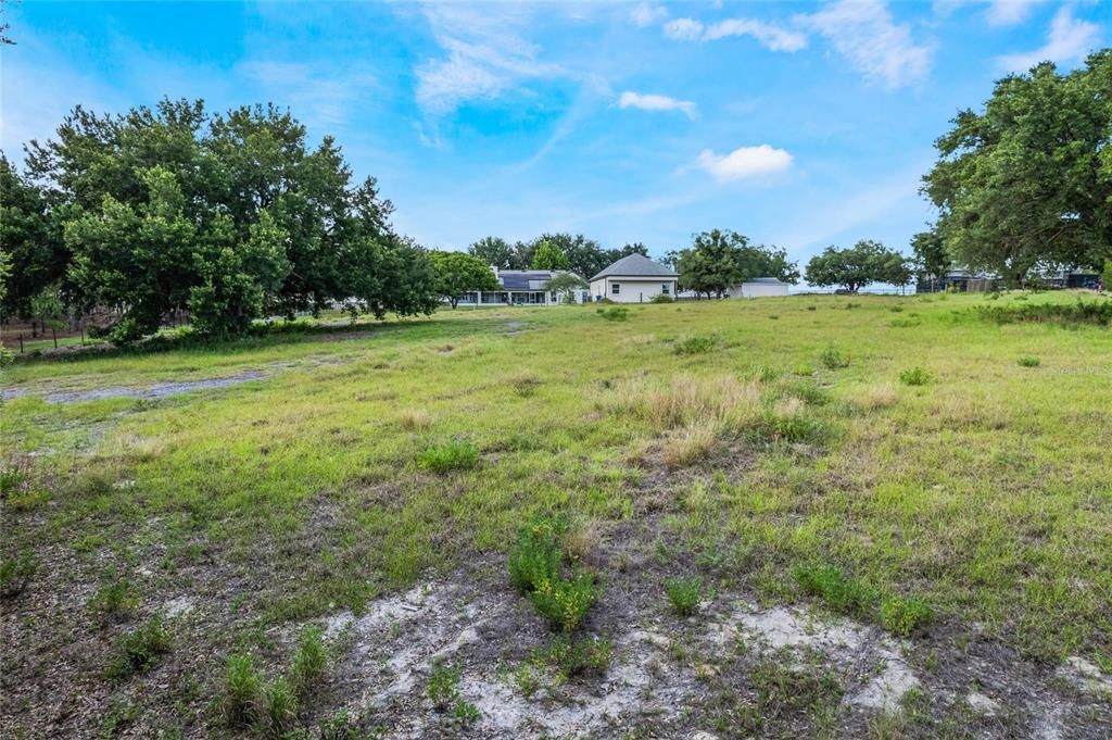 For Sale: $999,000 (4 beds, 3 baths, 3500 Square Feet)