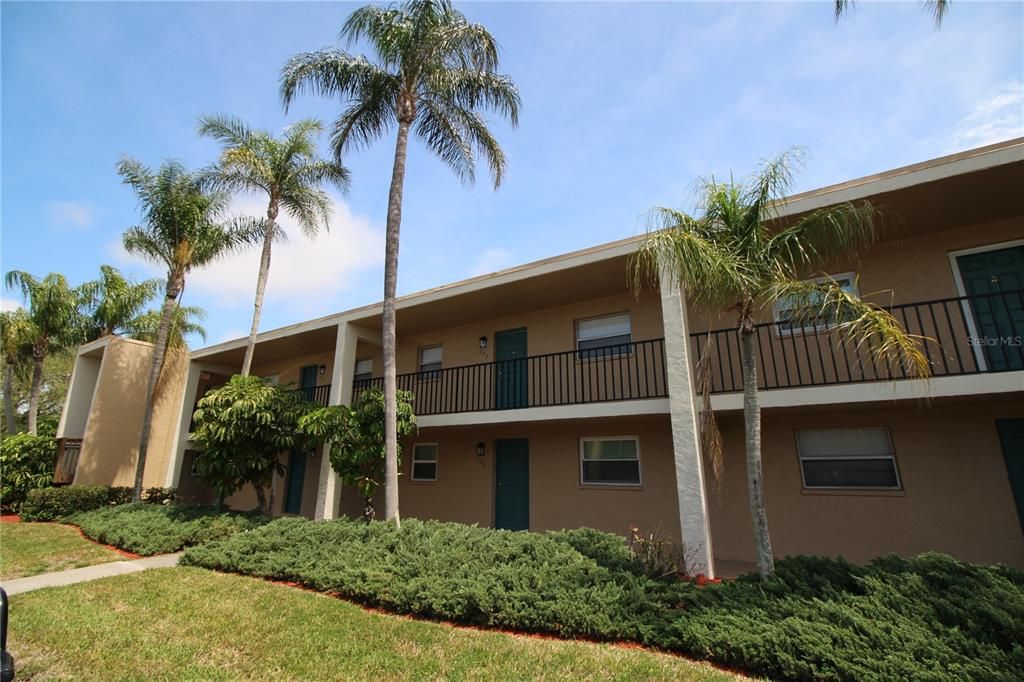 Recently Sold: $188,000 (2 beds, 2 baths, 1190 Square Feet)