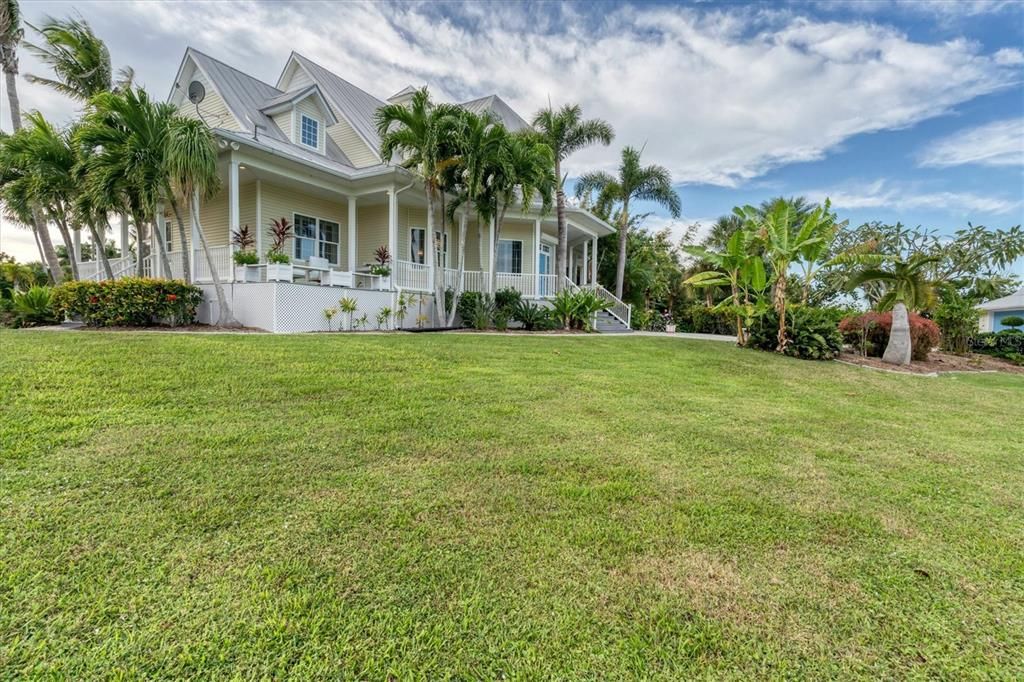 For Sale: $4,900,000 (5 beds, 4 baths, 4243 Square Feet)