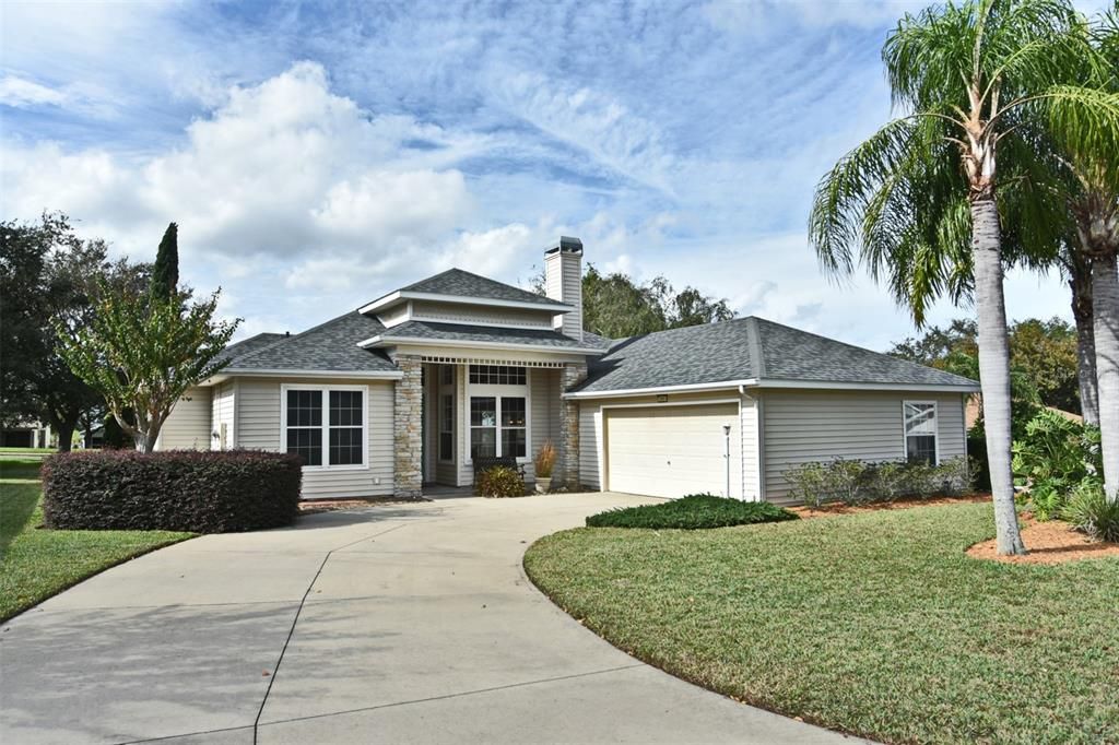 Recently Sold: $300,000 (3 beds, 2 baths, 1927 Square Feet)