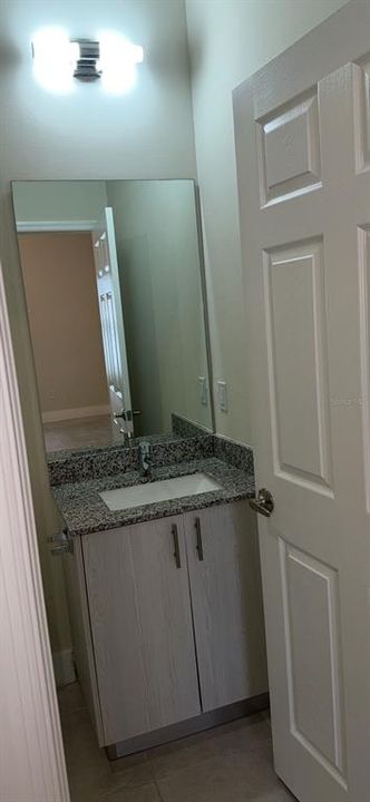 For Rent: $1,800 (2 beds, 2 baths, 810 Square Feet)