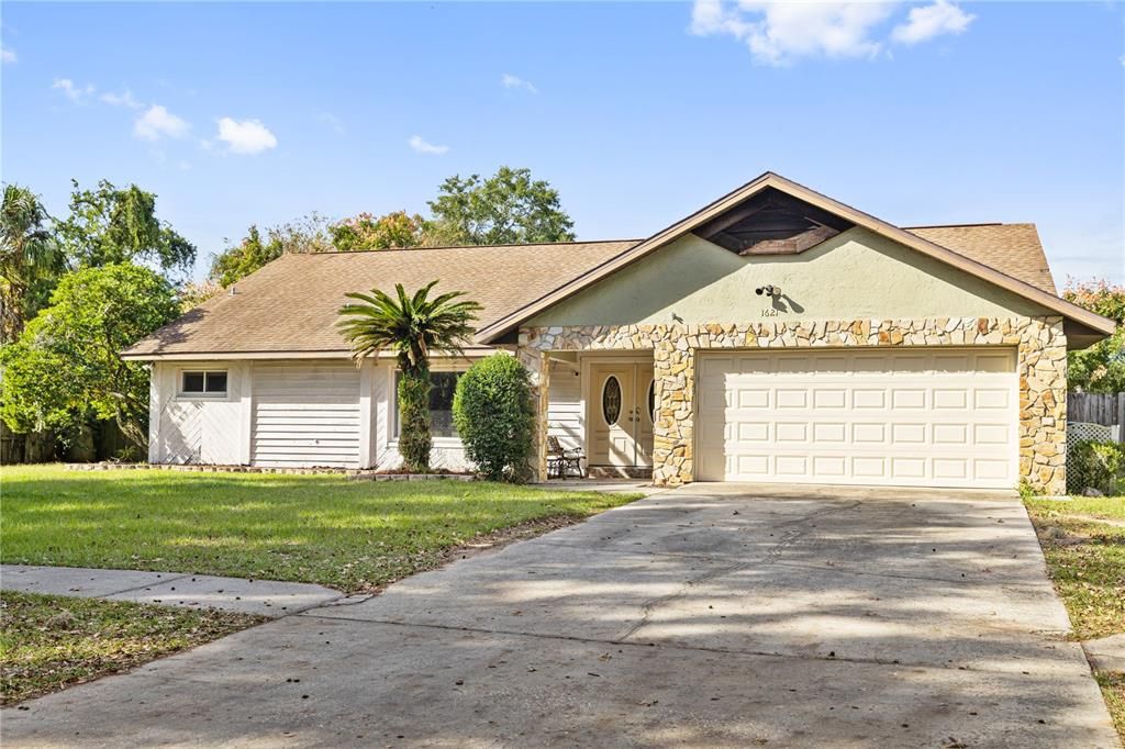 Recently Sold: $429,990 (4 beds, 2 baths, 2130 Square Feet)