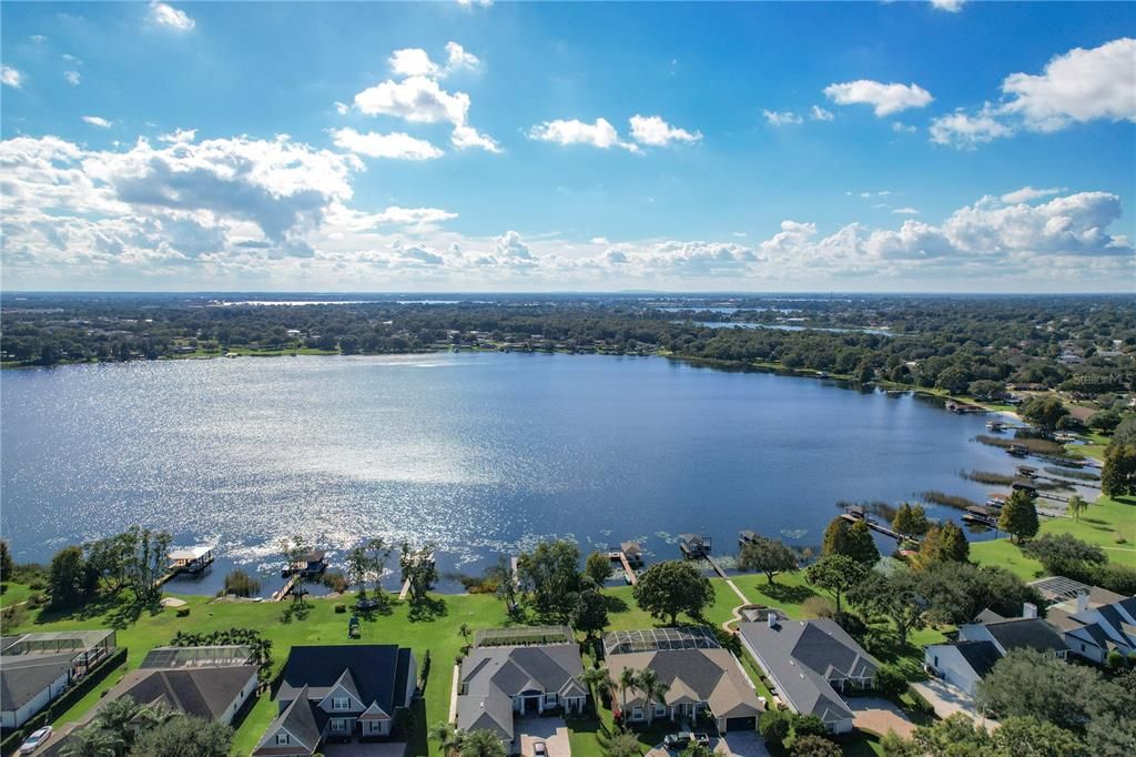 Aerial of lake Daisy