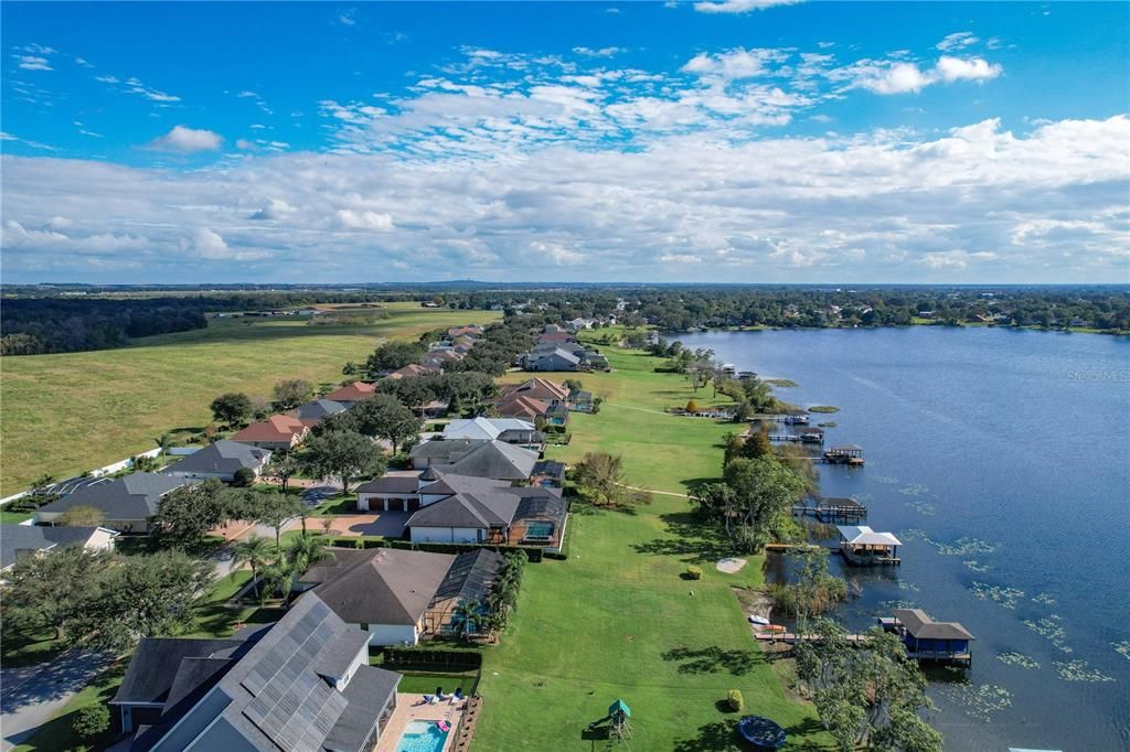 Aerial of Woodpointe and lake Daisy