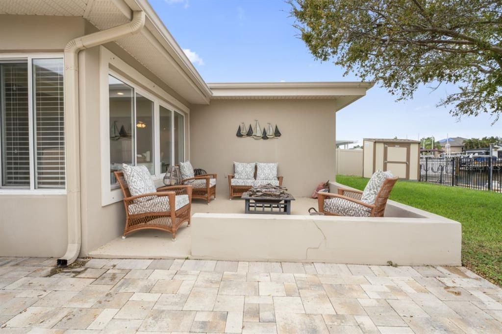 Recently Sold: $695,000 (3 beds, 2 baths, 1726 Square Feet)