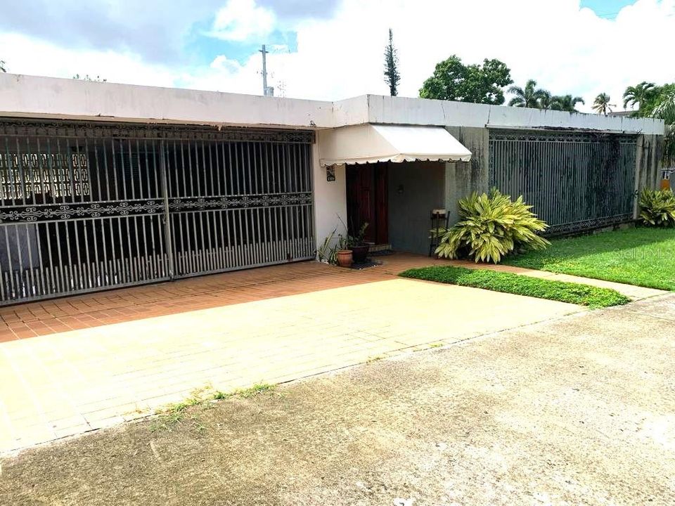 Recently Sold: $697,000 (4 beds, 3 baths, 3105 Square Feet)