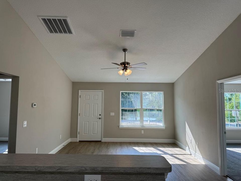 Active With Contract: $229,900 (3 beds, 2 baths, 1170 Square Feet)