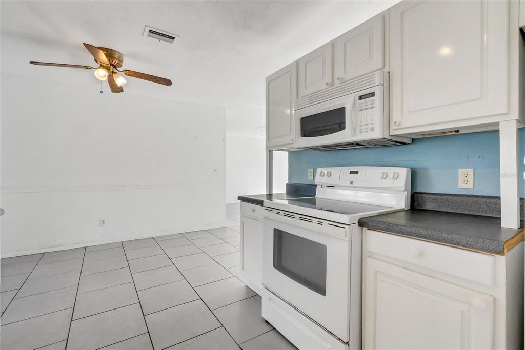 Recently Sold: $219,000 (3 beds, 2 baths, 1628 Square Feet)