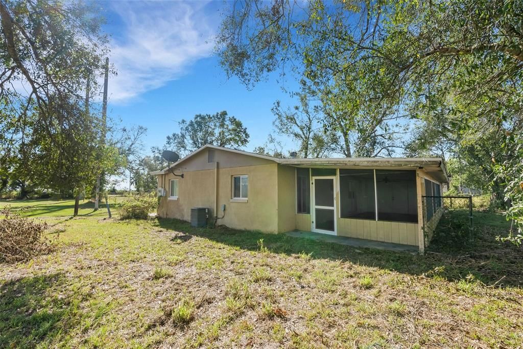 Recently Sold: $219,000 (3 beds, 2 baths, 1628 Square Feet)