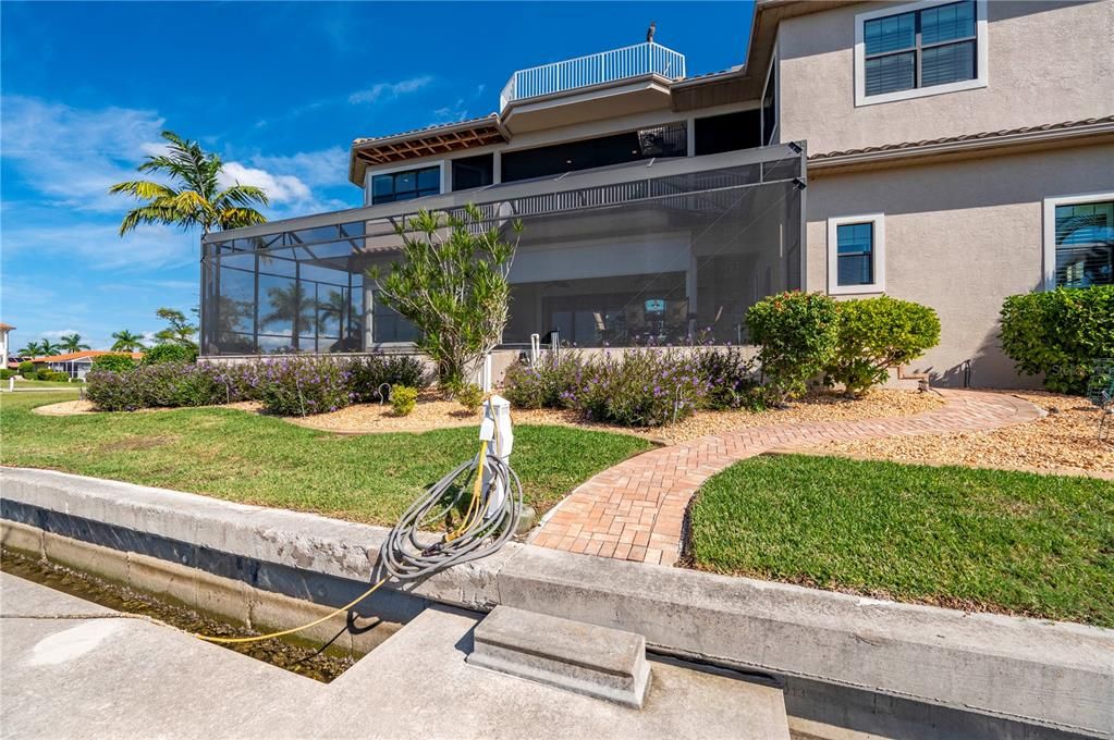 Active With Contract: $1,995,000 (4 beds, 3 baths, 3377 Square Feet)