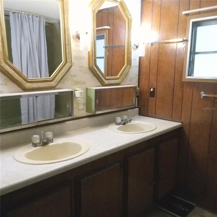 Double Vanity