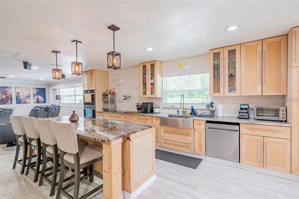 Recently Sold: $1,350,000 (4 beds, 2 baths, 1890 Square Feet)