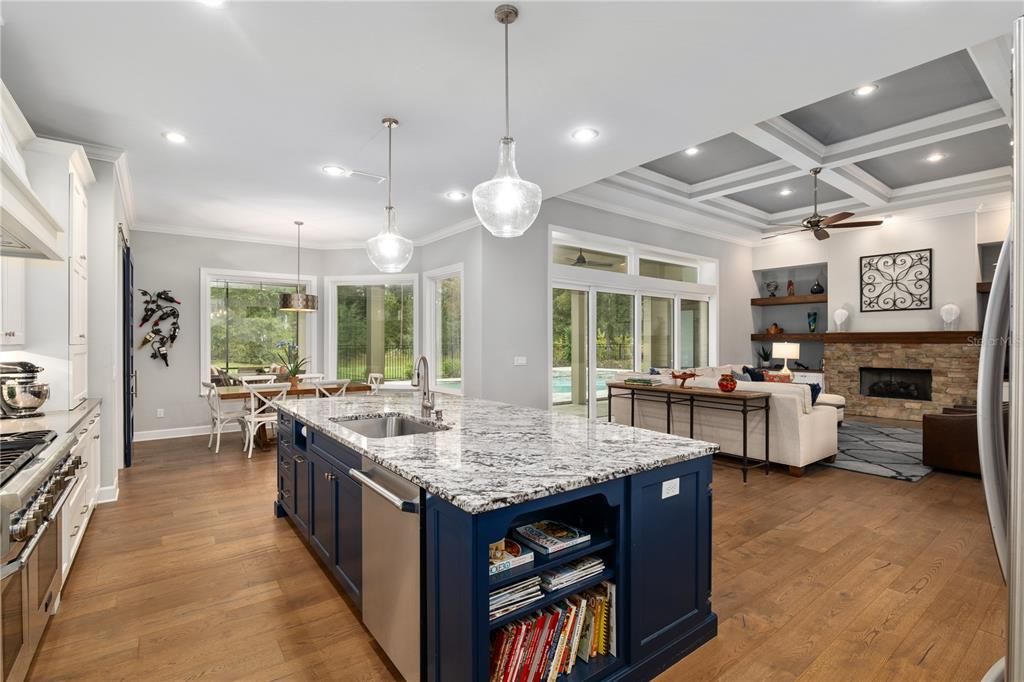 Recently Sold: $1,395,000 (5 beds, 4 baths, 3955 Square Feet)