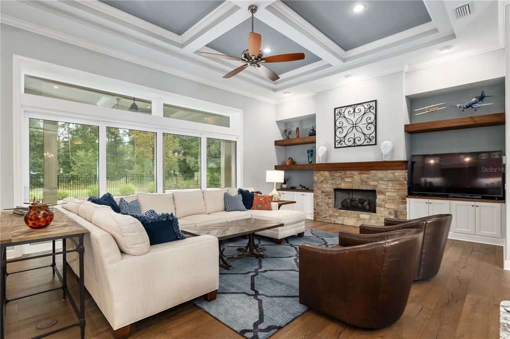 Recently Sold: $1,395,000 (5 beds, 4 baths, 3955 Square Feet)