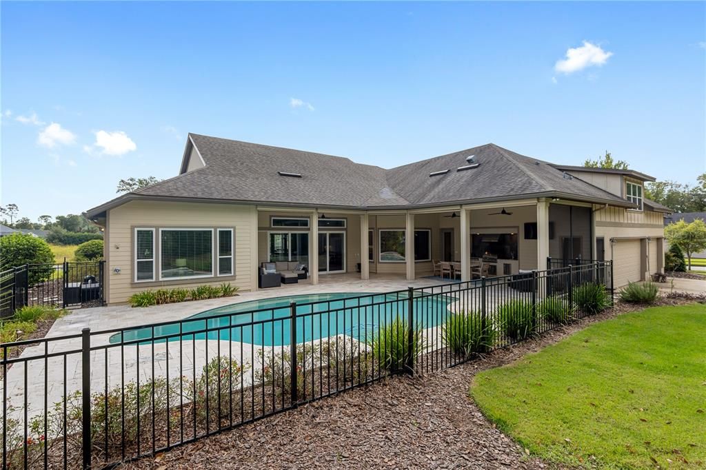 Recently Sold: $1,395,000 (5 beds, 4 baths, 3955 Square Feet)