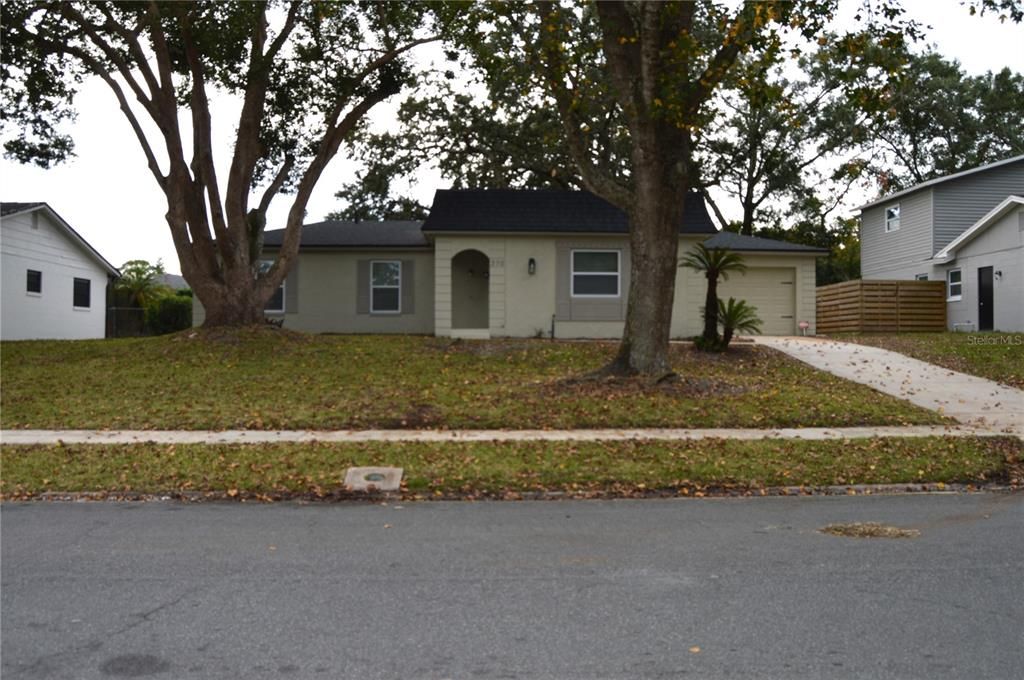 Recently Sold: $380,000 (3 beds, 2 baths, 1726 Square Feet)