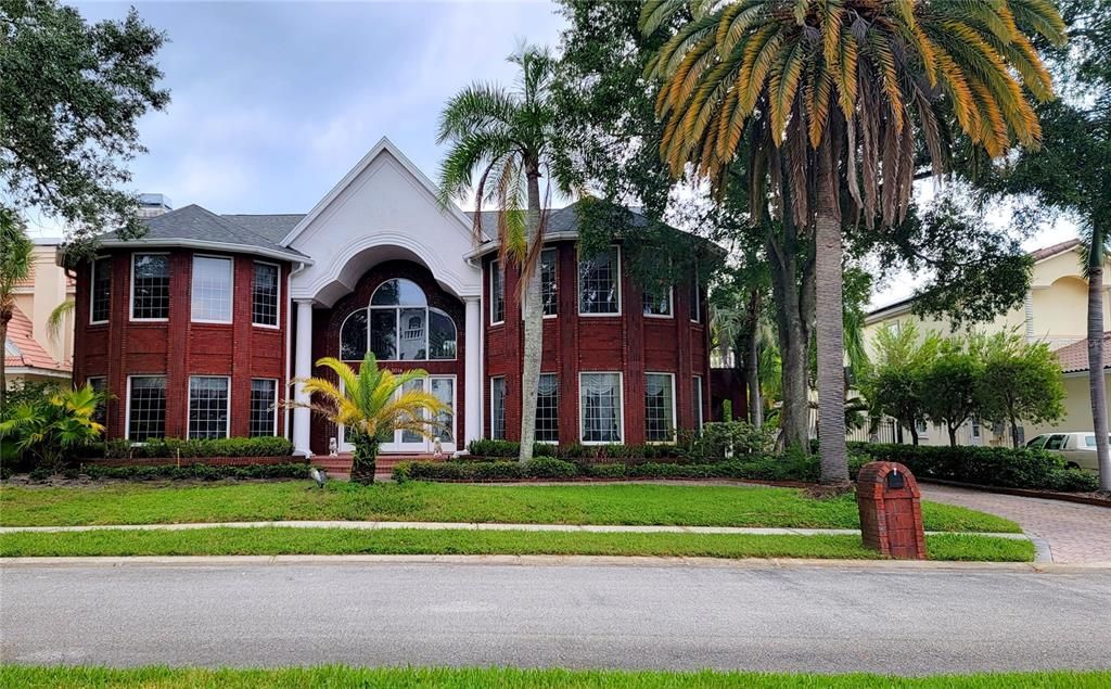 Recently Sold: $1,500,000 (7 beds, 5 baths, 10869 Square Feet)