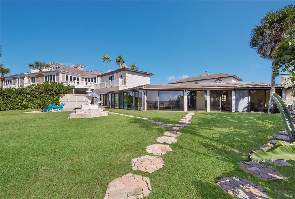 Recently Sold: $3,700,000 (4 beds, 6 baths, 4173 Square Feet)