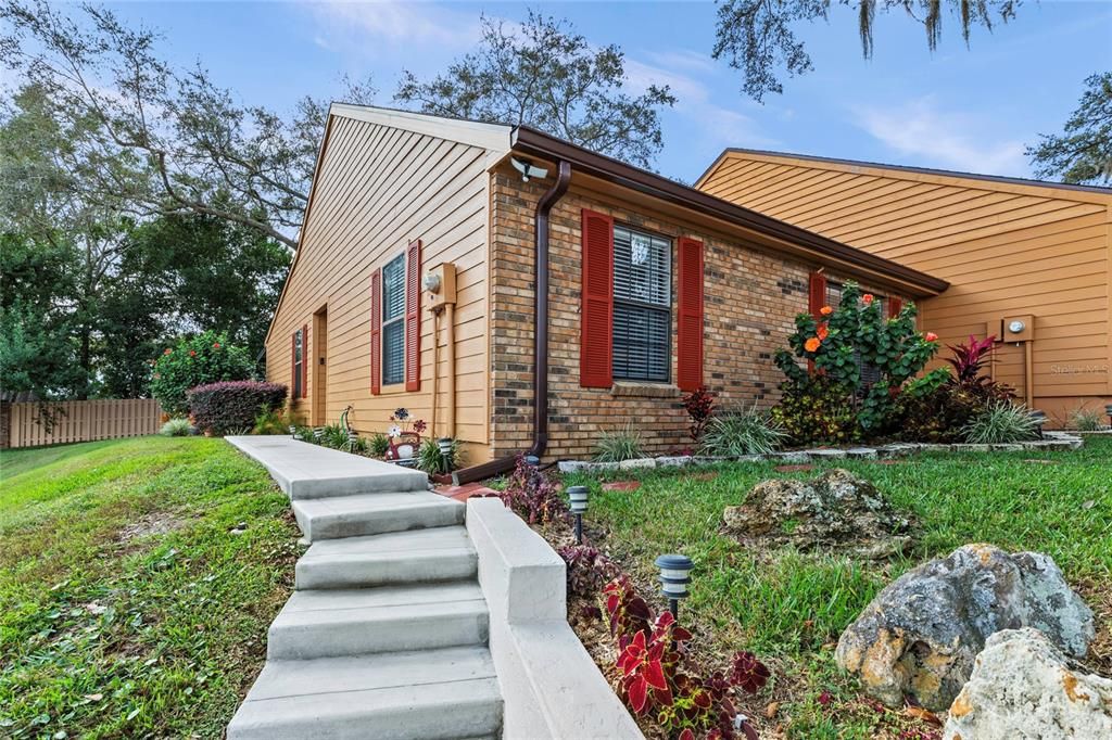 Recently Sold: $260,000 (2 beds, 2 baths, 1230 Square Feet)