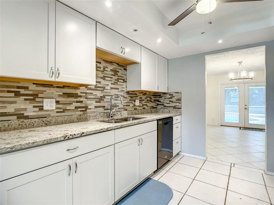 For Sale: $350,000 (3 beds, 2 baths, 1881 Square Feet)