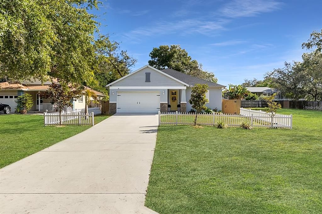 Virtually enhanced photo