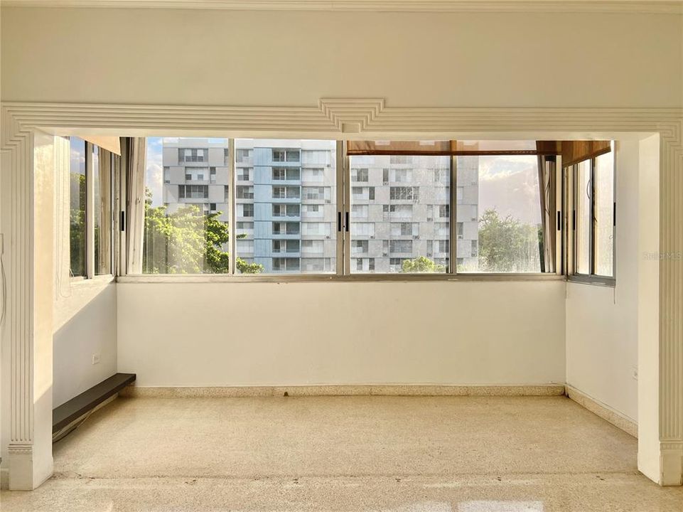 Vendido Recientemente: $340,000 (2 camas, 2 baños, 1356 Pies cuadrados)