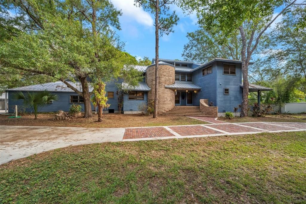 Welcome to 7929 98th St.