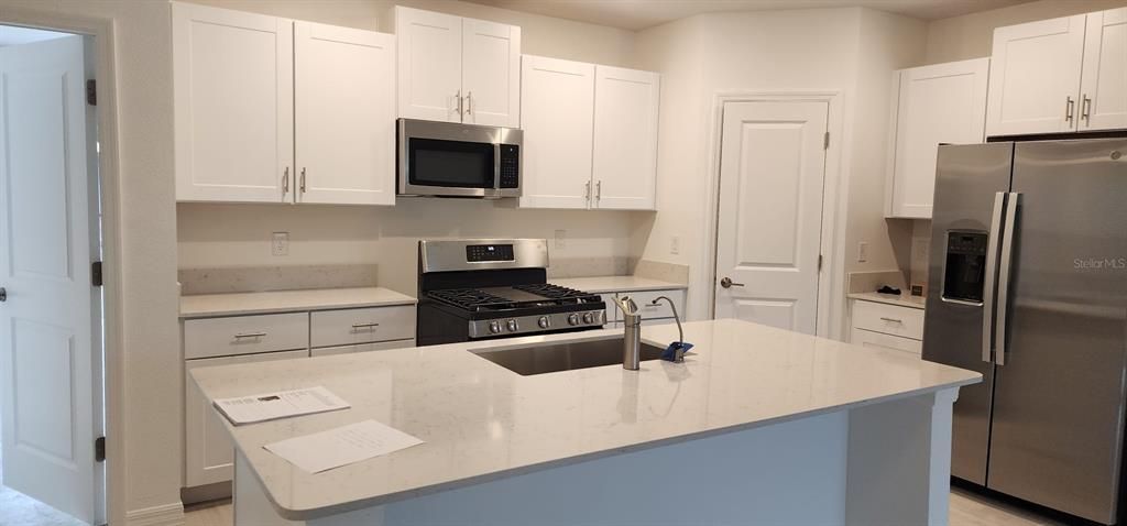 Active With Contract: $2,400 (4 beds, 2 baths, 1870 Square Feet)