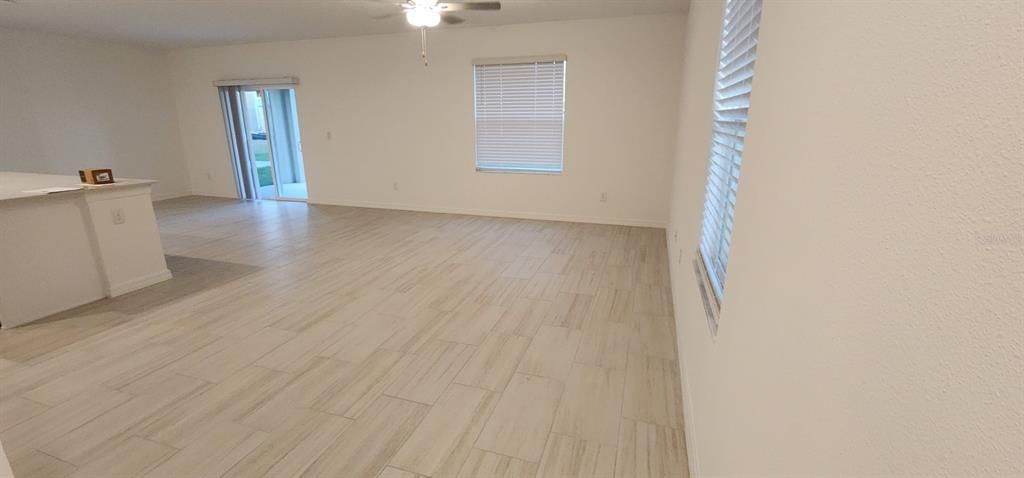 Active With Contract: $2,400 (4 beds, 2 baths, 1870 Square Feet)