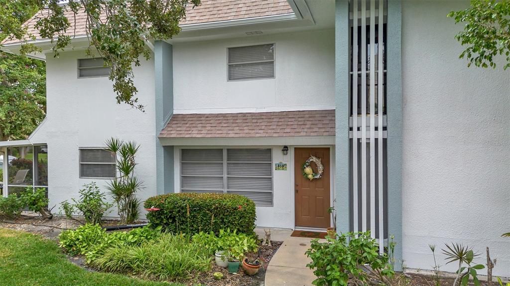 Recently Sold: $575,000 (3 beds, 2 baths, 1450 Square Feet)