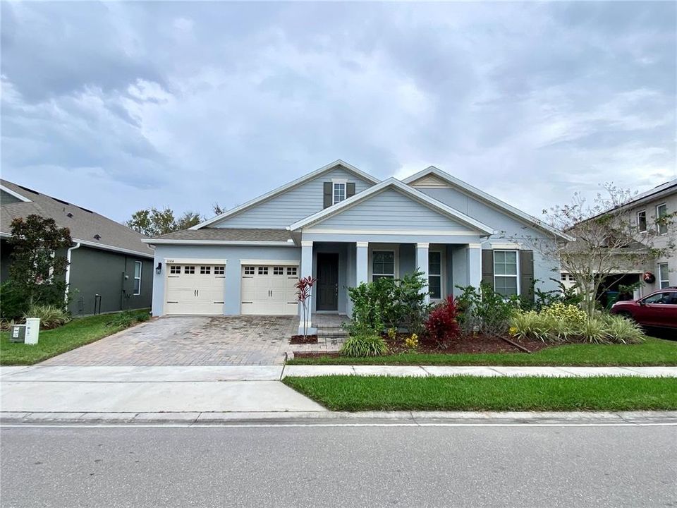 Recently Sold: $669,900 (3 beds, 2 baths, 2348 Square Feet)
