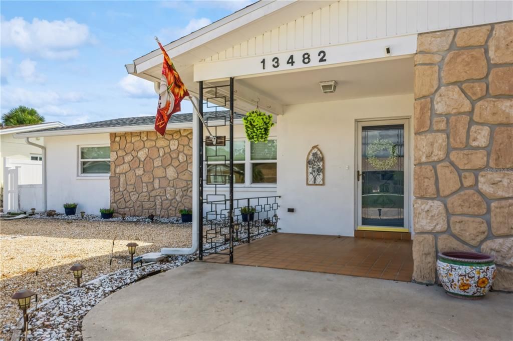 Recently Sold: $374,900 (3 beds, 2 baths, 1449 Square Feet)