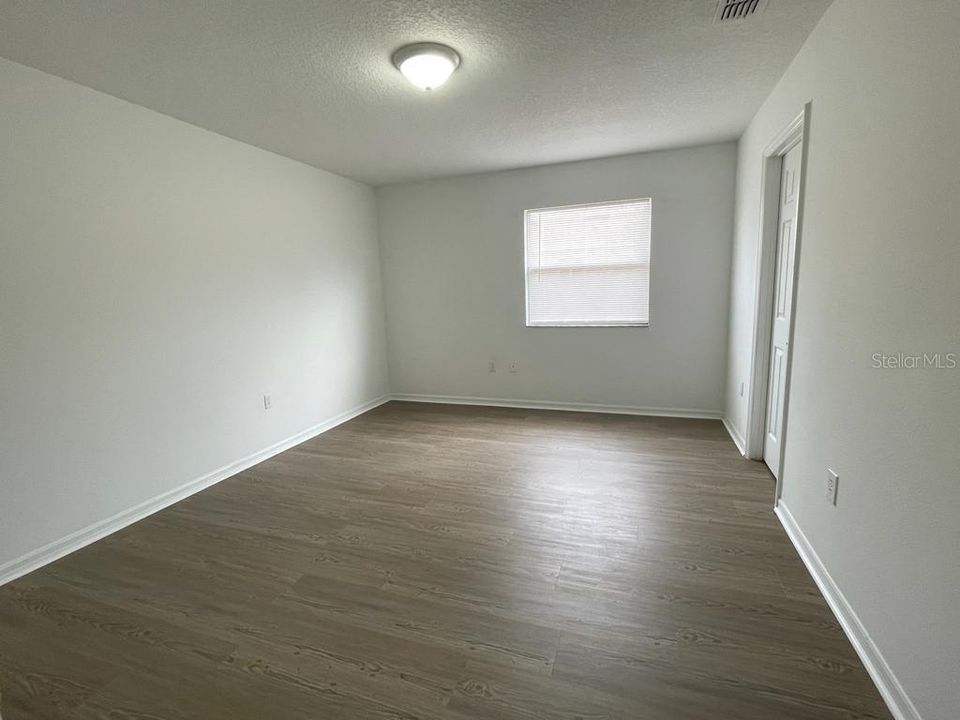 Active With Contract: $2,150 (3 beds, 2 baths, 1734 Square Feet)