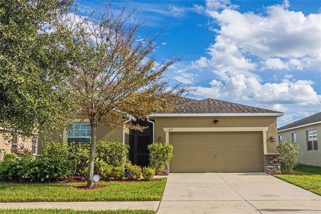 Recently Sold: $405,000 (4 beds, 3 baths, 2032 Square Feet)