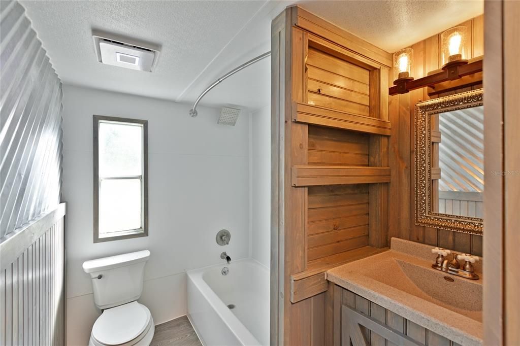 待售: $209,000 (3 贝兹, 2 浴室, 1296 平方英尺)