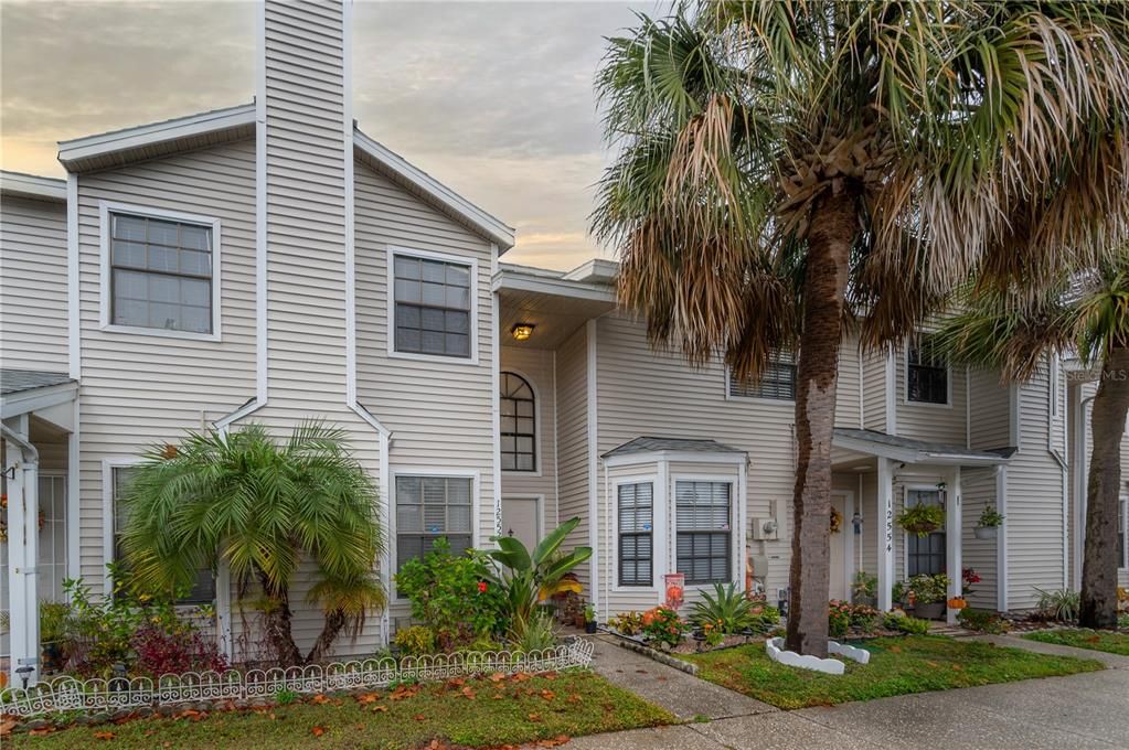 Recently Sold: $260,000 (2 beds, 2 baths, 1376 Square Feet)