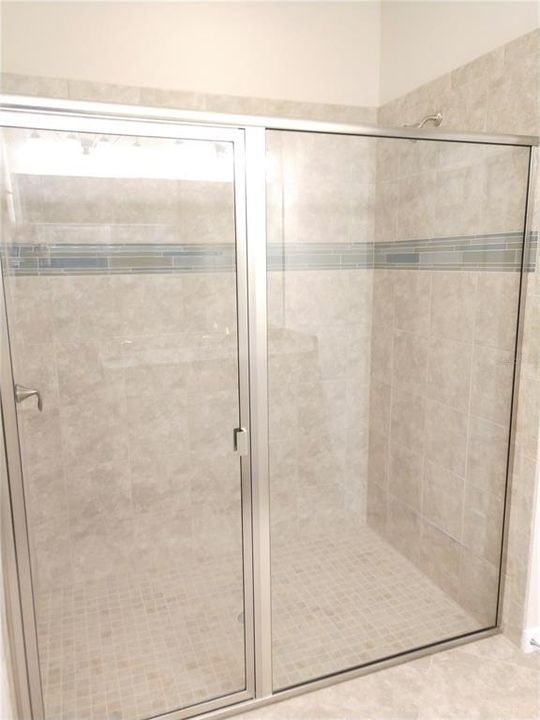 最近租的: $2,400 (2 贝兹, 2 浴室, 1515 平方英尺)