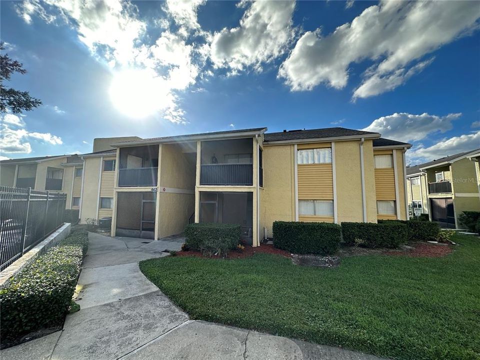 Recently Sold: $153,000 (2 beds, 1 baths, 826 Square Feet)