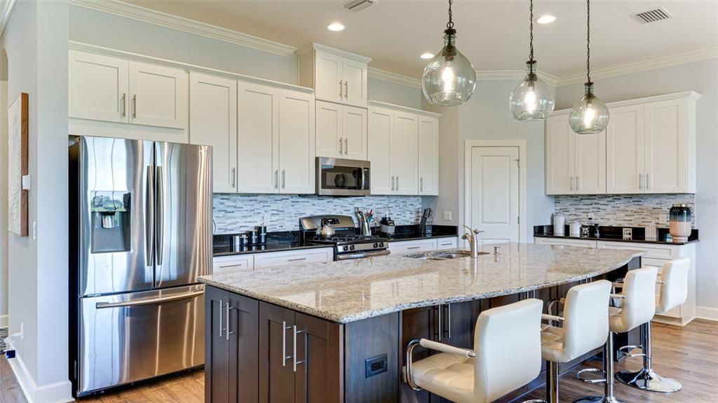 出租: $8,500 (2 贝兹, 2 浴室, 1868 平方英尺)