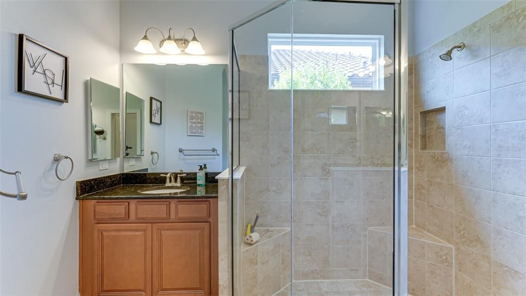 出租: $8,500 (2 贝兹, 2 浴室, 1868 平方英尺)