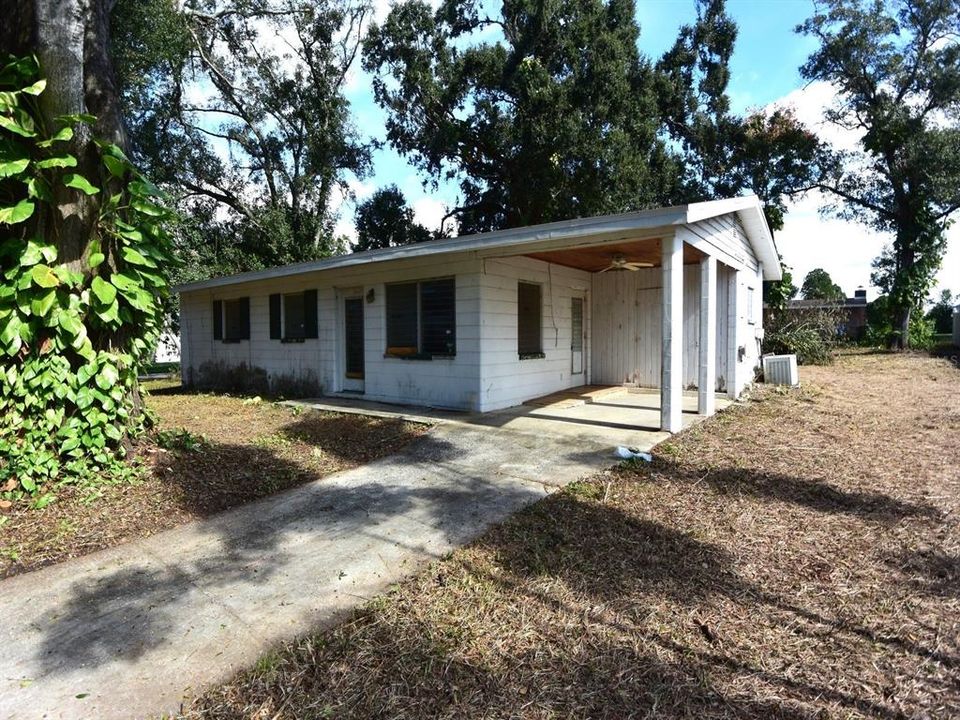 Recently Sold: $199,900 (2 beds, 1 baths, 1254 Square Feet)