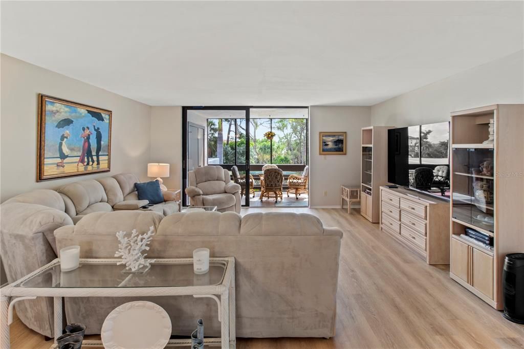 For Rent: $10,000 (2 beds, 2 baths, 1456 Square Feet)